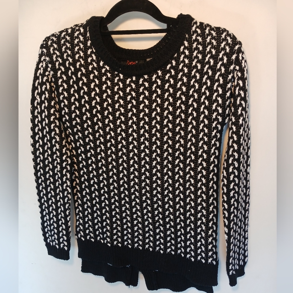 Dex Monochrome Patterned Crew Neck Sweater - Picture 7 of 8
